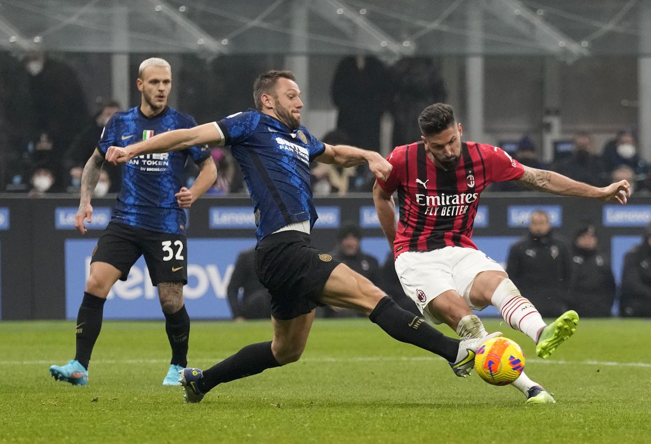 AC Milan vs Inter Milan (02:00 – 19/01) | Xem lại trận đấu